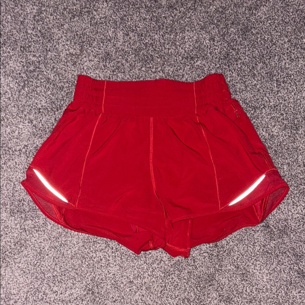 Lululemon hotty hot shorts mid rise 2.5 inch | size 2 | red